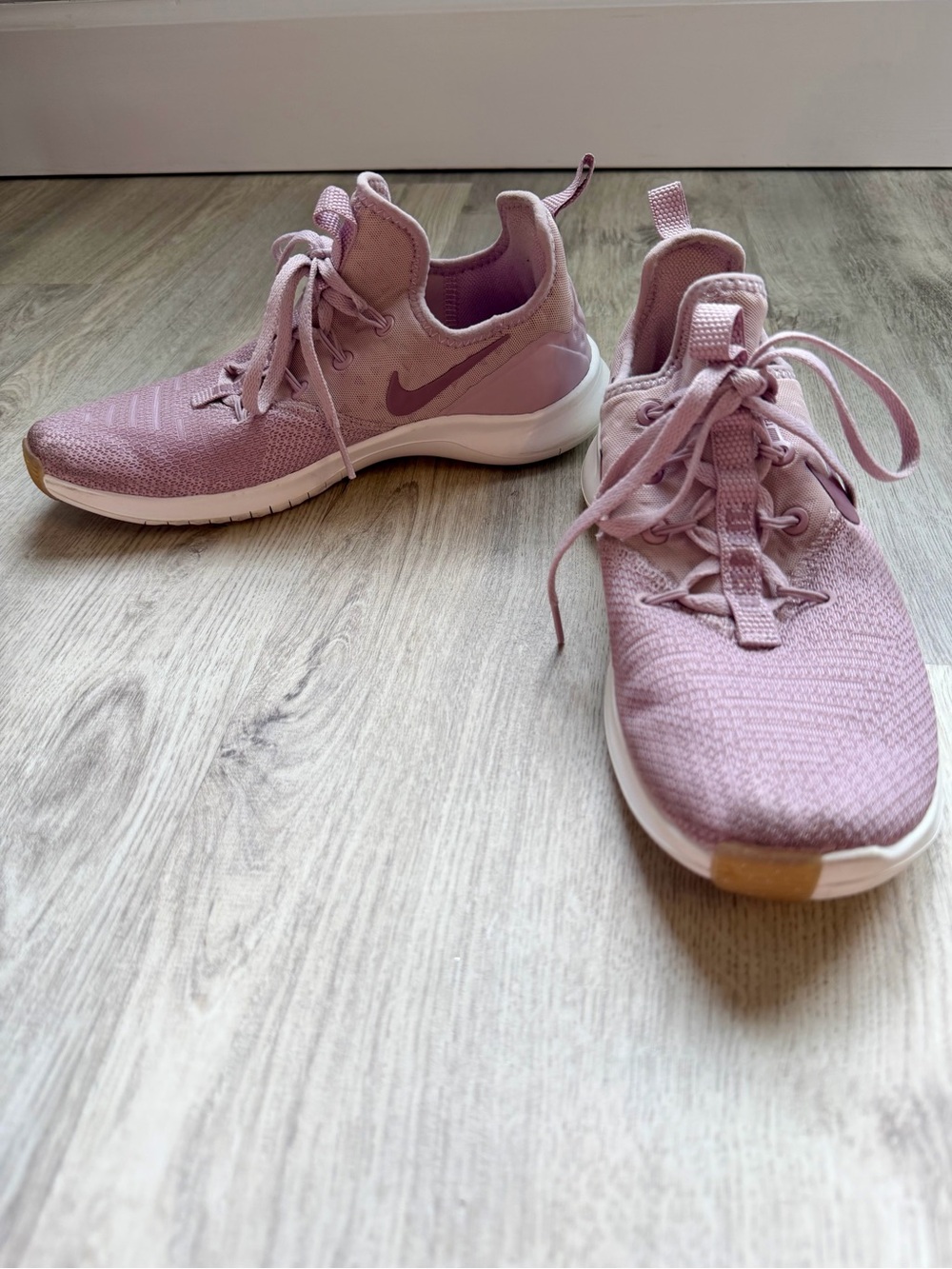 Nike Women’s - Athletic Sneakers - Lavender/Blush Mauve Pink - size 7 - Picture 2 of 8